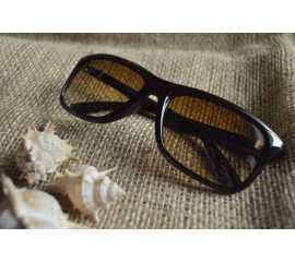 RayBen Plastic Frame Cat Eye Shape Sunglases