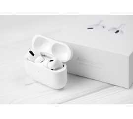 AIRPODS PRO IN WHITE WIRELESS BLUETOOTH