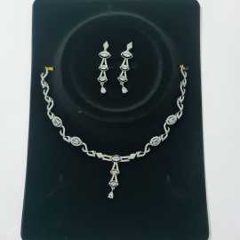 Indian Design Jewelry Necklace and Earrings 1 Set