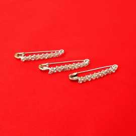 3 Pcs White Stylish Hijab Pins For Girls, Women Fashion Jewelry Hijab
