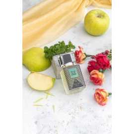 Versace Pour Femme Dylan Blue Perfume With Long-Lasting Fragrance