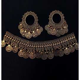 Beautiful Design Choker Necklace With Earring Set