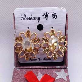 Charming White Crystal Flower Stud Earrings For Women