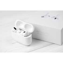 AIRPODS PRO IN WHITE WIRELESS BLUETOOTH