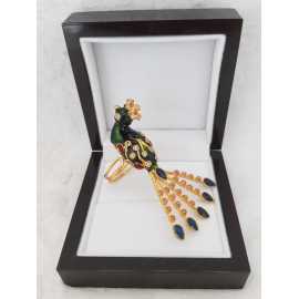 Good Quality  Brooch By Ornaments