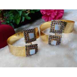 High Quality Trendy New Design Bangle For Women 1 Pair