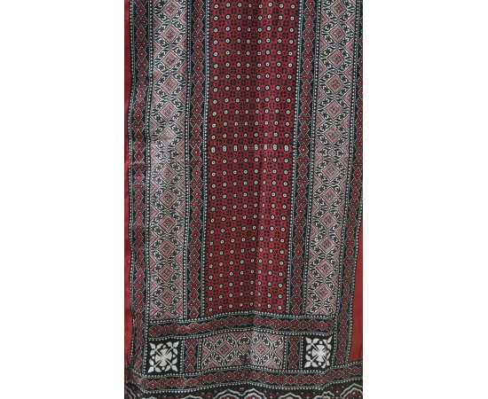 Sindhi Ajrak
