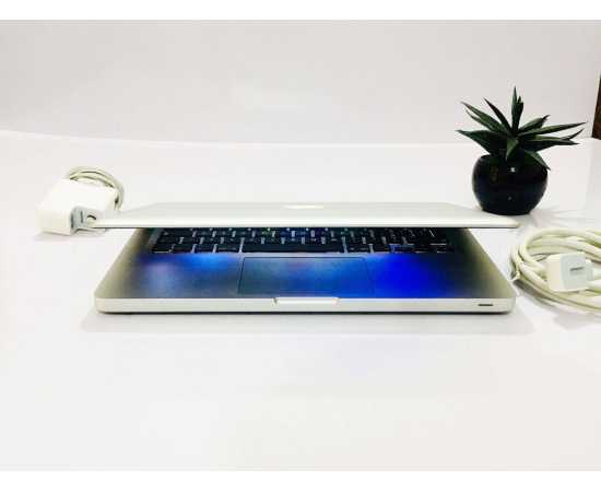 Apple MacBook Pro 2009/10 , 4GB RAM 500GB HDD -13.3" Display (Used)