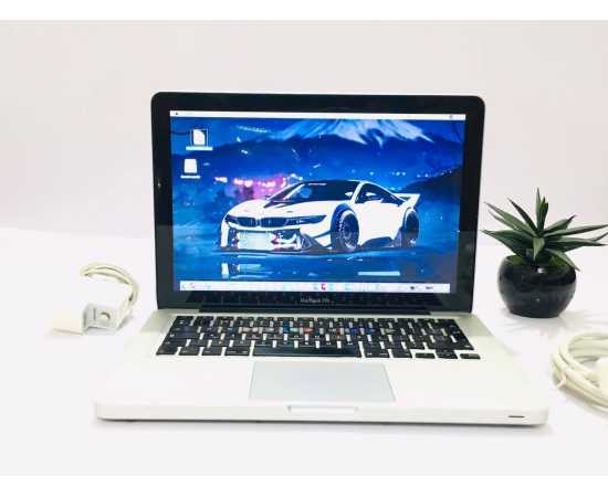 Apple MacBook Pro 2009/10 , 4GB RAM 500GB HDD -13.3" Display (Used)
