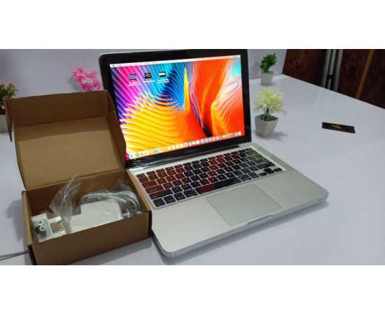 Apple MacBook Pro 2011, 8GB 500GB HDD 13.3″ Display Core i5 (Used)