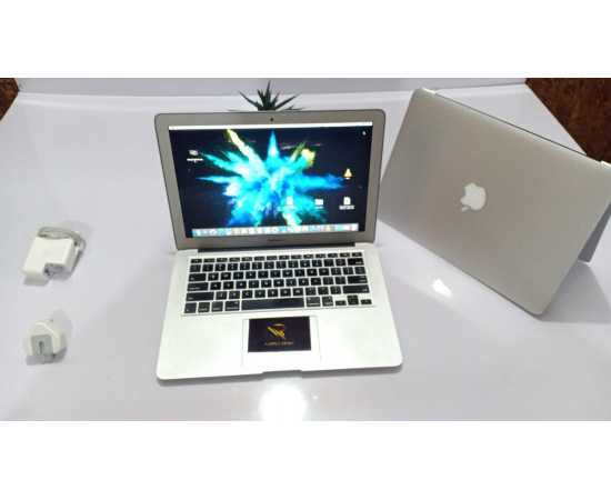 Apple MacBook Air 2011, 4GB RAM 128GB SSD Intel Core i5 13.3" Display (Used)