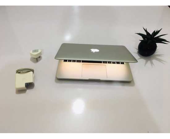 Apple MacBook Pro 2014, 8GB RAM 128GB SSD Intel Core i5 Retina 13.3″ Display (Used)Apple MacBook Pro 2014, 8GB RAM 128GB SSD Intel Core i5 Retina 13.3″ Display (Used)