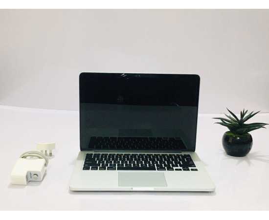 Apple MacBook Pro 2015, 8GB RAM 256GB SSD Intel Core i5 Retina 13.3″ Display (Used)