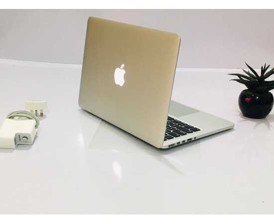 Apple MacBook Pro 2015, 8GB RAM 128GB SSD Intel Core i5 Retina 13.3″ Display (Used)