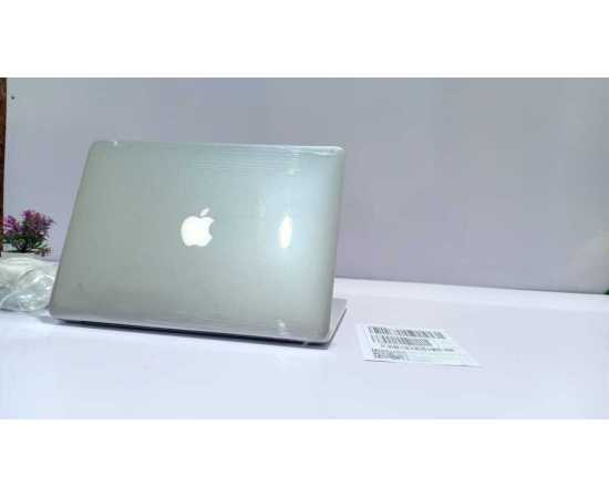 Apple MacBook Pro 2013, 8GB RAM 256GB SSD Intel Core i5 13.3″ Retina Display (Used)