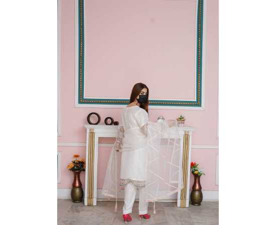 Exquisite 3-Piece Set with Embroidery and Lace Viscose Trouser Exquisite 3-Piece Set with Embroidery and Lace Viscose Trouser