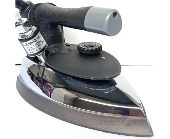 Sewoong Ufesa Commercial Steam Iron Silver Star ES-300
